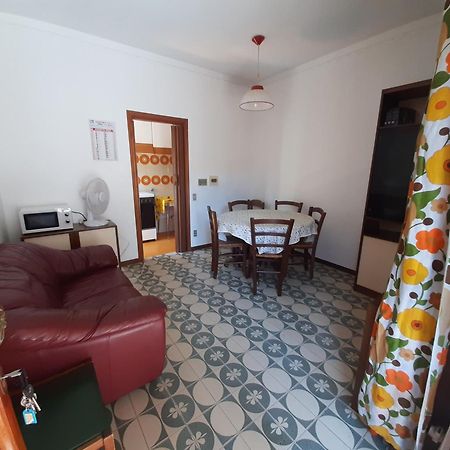 קסטיליאונצ'לו Appartamenti Torre Medicea מראה חיצוני תמונה
