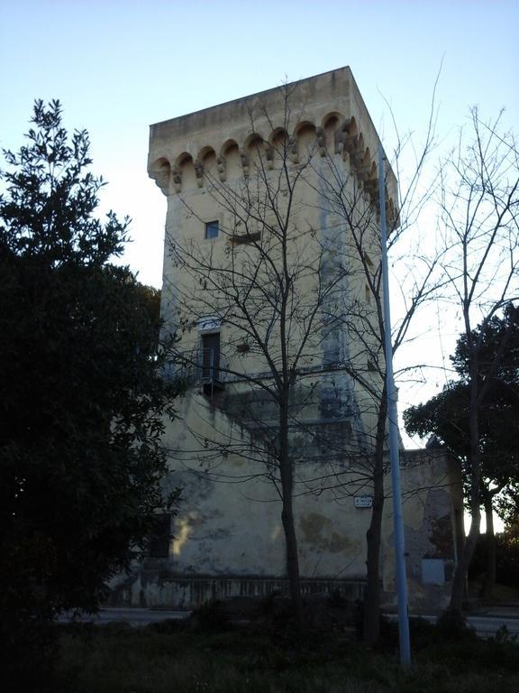קסטיליאונצ'לו Appartamenti Torre Medicea מראה חיצוני תמונה